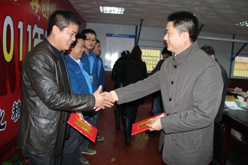 灌凤1标喜获业主多项夸奖 - 企业要闻 - J9集团