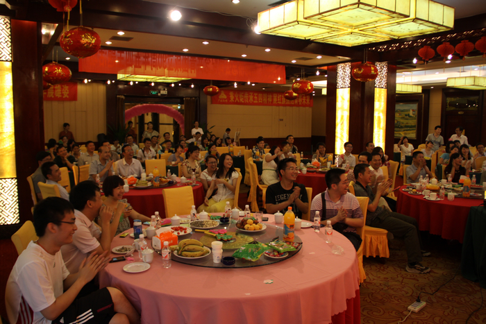 公司开展纪念共青团建设90周年“感恩&amp;#8226;青春”主题活动 - 企业要闻 - J9集团